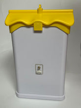 Load image into Gallery viewer, Puratrust Bird Feeder - Smart Birdfeeder for Outdoor Bird Watching - Feeding vessels for pets
